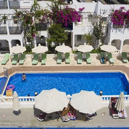 The Hello Ξενοδοχείο 3*