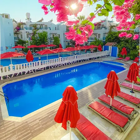 The Hello Ξενοδοχείο 3*