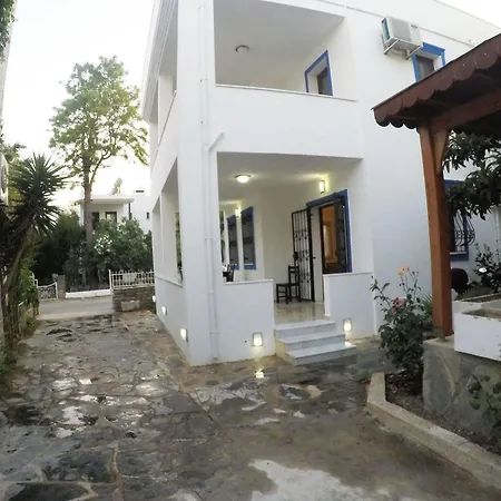 The Hello Ξενοδοχείο 3*