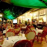The Hello 3* Gumbet