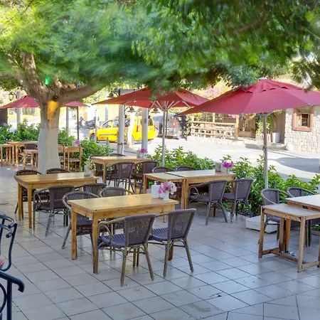 The Hello 居姆贝特