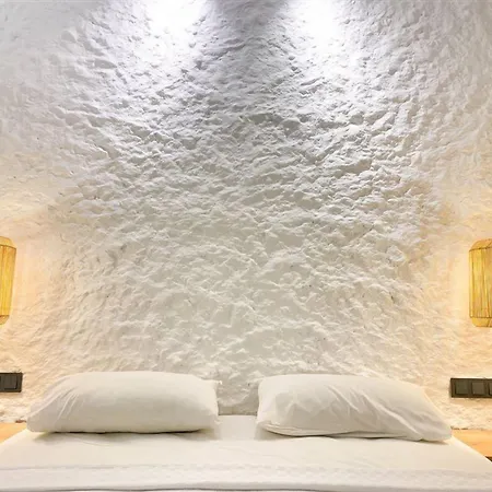 Hotel The Hello 3*