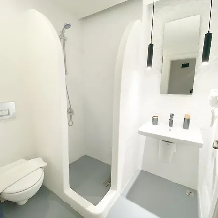 The Hello 居姆贝特