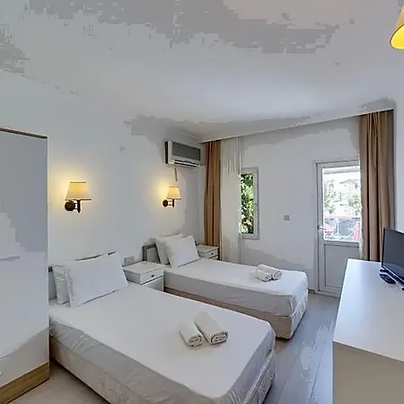 Hotel The Hello 3*