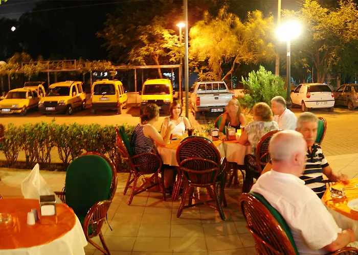 The Hello فندق غومْبيت