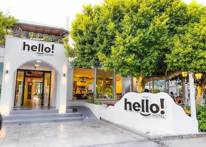 The Hello فندق غومْبيت