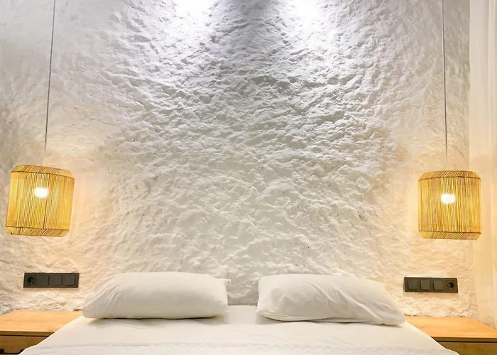 Отель The Hello 3*