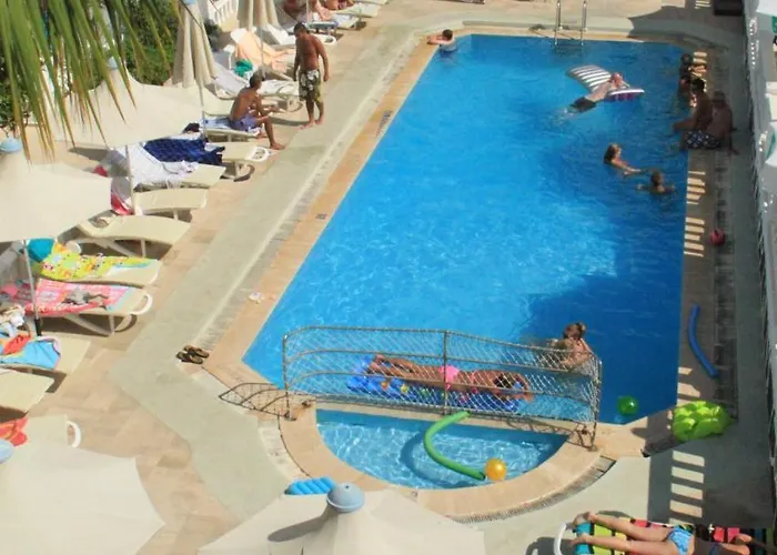 The Hello Szálloda 3*
